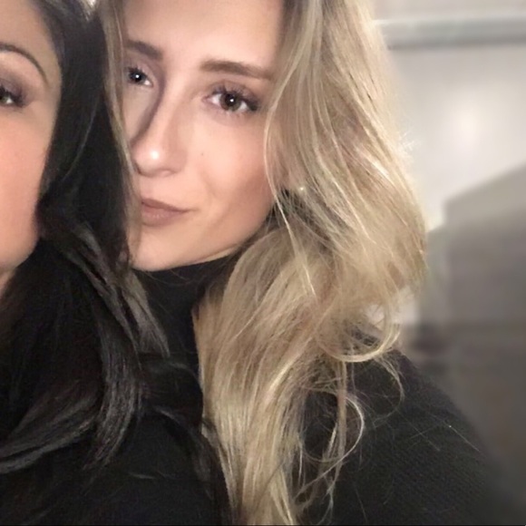 Meet your Posher, Lexi - Picture 2 of 8